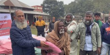 ঢাকার ধামরাইয়ে র‍্যাব কর্মকর্তার উদ্যোগে কম্বল বিতরণ।