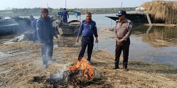 ভূঞাপুরে ৩০ হাজার মিটার নিষিদ্ধ কারেন্ট জাল জব্দ।
