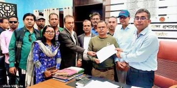 টাঙ্গাইলে পাঁচ দফা দাবিতে ক্যাবের স্মারকলিপি।