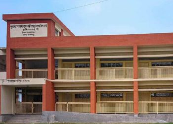 জামালপুরের মাদারগঞ্জে সরকারি প্রাথমিক বিদ্যালয়ে ১০ টি সিলিং ফ্যান চুরি’থানায় অভিযোগ।