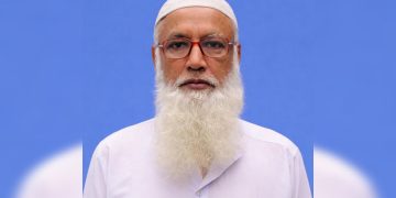 অবসরের দুই বছরেও মেলেনি কল্যাণ ট্রাস্টের টাকা, ঋণের চাপে দিশেহারা অসুস্থ শিক্ষক আনোয়ারুল ইসলাম।