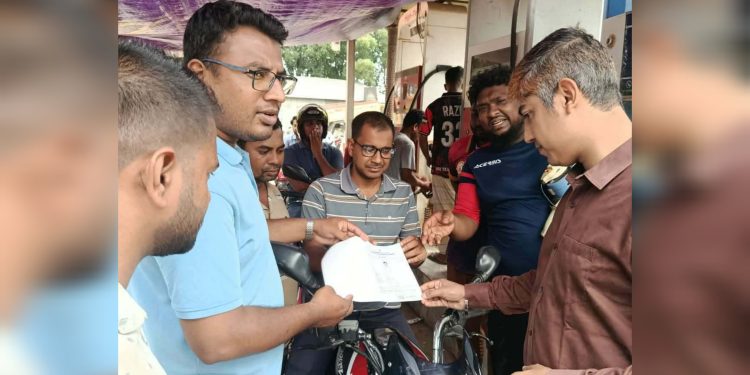 নাগরপুরে ফুয়েল কার্ড কার্যক্রম শুরু: কার্ড ছাড়া মিলবে না জ্বালানি তেল।