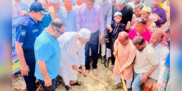 গোপালপুরে তিন দশক পর গোয়ালবাড়ী খাল পুনঃখনন কাজ শুরু।