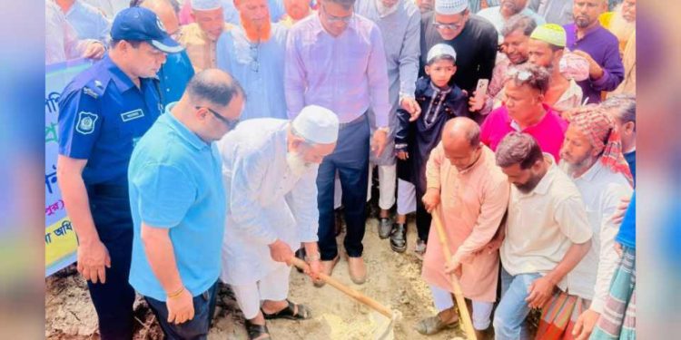 গোপালপুরে তিন দশক পর গোয়ালবাড়ী খাল পুনঃখনন কাজ শুরু।