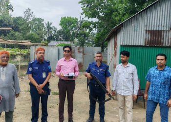 টাঙ্গাইলে অবৈধভাবে মাটি কাটায় এক লাখ টাকা জরিমানা।