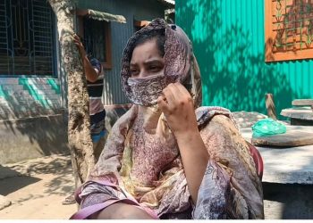 কালিহাতীতে বিয়ের দাবিতে প্রেমিকের বাড়িতে প্রেমিকার অনশন।