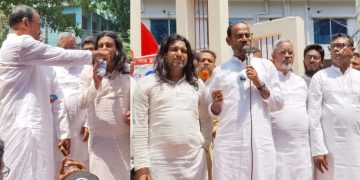 টাঙ্গাইলে অনশনকারীদের দাবির সাথে একাত্মতা প্রকাশ করে পানি পান করালেন প্রতিমন্ত্রী সুলতান সালাউদ্দিন টুকু।