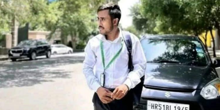 ফেসবুকে স্ট্যাটাস দিয়ে ভারতে আত্মহত্যা করলেন মেধাবী শিক্ষার্থী মাদারগঞ্জের সন্তান সাগর।