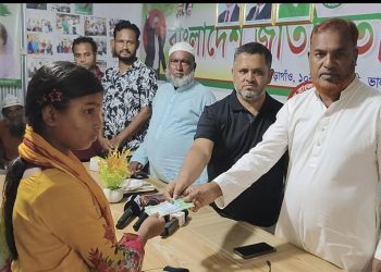 দরিদ্র মানুষের পাশে দাঁড়ালেন চেয়ারম্যান পদপ্রার্থী হাজী জিয়াউর রহমান জিয়া।