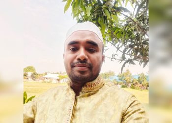 ক্ষমতার পালাবদলে অবস্থান বদলের অভিযোগে আলোচনায় প্রভাষক।