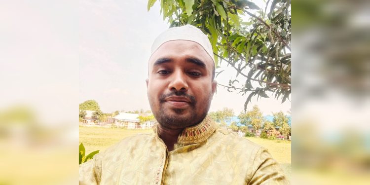 ক্ষমতার পালাবদলে অবস্থান বদলের অভিযোগে আলোচনায় প্রভাষক।