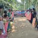 জামালপুরের মাদারগঞ্জে ব্রীজ ও পাকা রাস্তা নির্মাণের দাবীতে এলাকাবাসী’র মানববন্ধন।