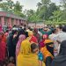ইরাকে সড়কদুর্ঘটনায় নিহত’ মাদারগঞ্জের দুই যুবকের মরদেহ এলো বাড়ীতে’ দেখতে শতশত মানুষের ভীড়।