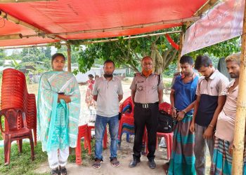 বেড়ায় ভ্রাম্যমাণ আদালতের অভিযান: ৪ মাদকসেবী ও বিক্রেতা কারাদণ্ড।