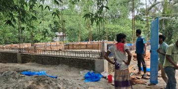 মাদারগঞ্জে মসজিদের নির্মাণ সামগ্রী পরিবহনে বাঁধার অভিযোগ’স্যাটেলম্যান্টের রাস্তা’র দাবি এলাকাবাসীর।