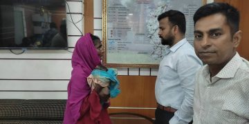 নতুন পরিবার পেল সেই নবজাতক।
