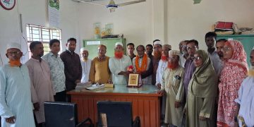 জামালপুরে মাদারগঞ্জে এফকেটি মাদ্রাসার অফিস সহকারী জোনাব আলী রাজকীয় বিদায়।