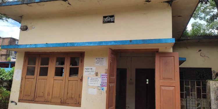 মাধবপুরে পরিত্যক্ত কোয়ার্টার থেকে ঝুলন্ত লাশ উদ্ধার।