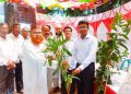রৌমারীতে মিউনিটি বনায়নের কর্মসূচির আওতায় জলবায়ু পরিবর্তন মোকাবিলায় ১০টি শিক্ষা প্রতিষ্ঠানে চারা বিতরণ।