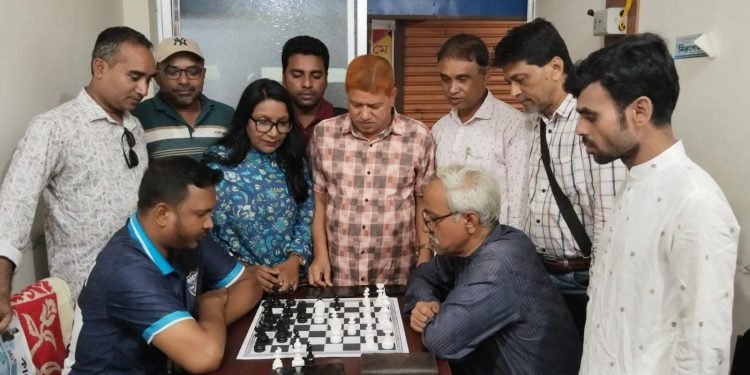 টাঙ্গাইলে প্রিন্ট মিডিয়া অ্যাসোসিয়েশনের ইনডোর দাবা-লুডু প্রতিযোগিতার উদ্বোধন।