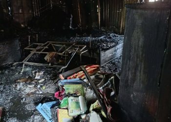 কৈটোলায় গ্যাস সিলিন্ডারে ভয়াবহ অগ্নিকাণ্ড: পুড়ে ছাই ২ ভাইয়ের বসতঘর, ক্ষতি ২০ লাখ টাকা।