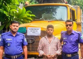 ২৪ ঘণ্টায় চুরি যাওয়া ট্রাক উদ্ধার, গ্রেফতার ১: বেড়া মডেল থানার প্রশংসনীয় সাফল্য।