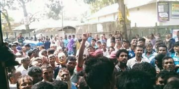 রৌমারীতে সার সংগ্রহকে কেন্দ্র করে কৃষকদের মধ্যে উত্তেজনা সৃষ্টি।