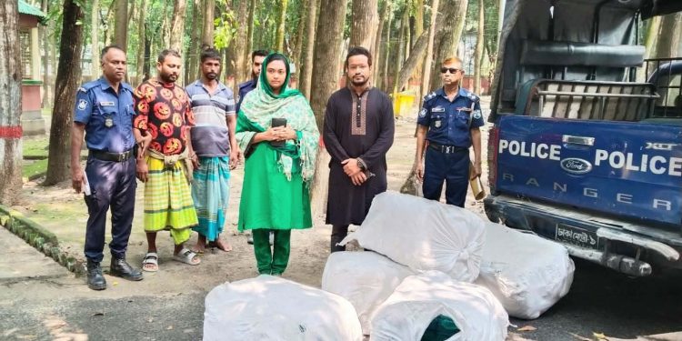বেড়ায় চার লাখ টাকার চায়না দুয়ারী জাল জব্দ, জরিমানা ৪ হাজার।